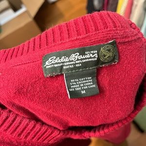 Eddie Bauer Cotton Cashmere Christmas Red Sweater - Men’s Size Medium - V Neck